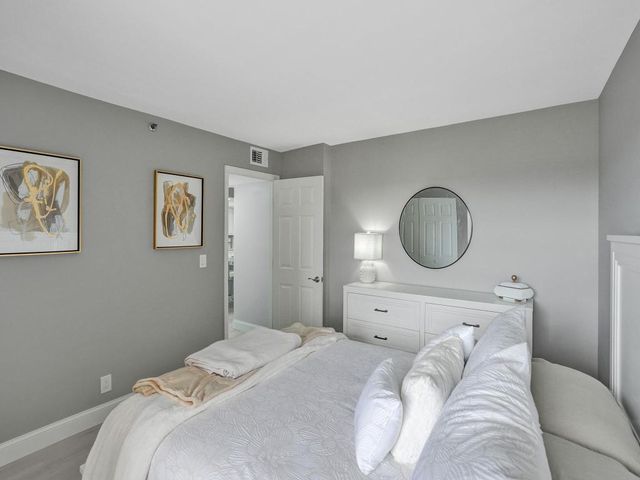 955 Egret Circle 405, Delray Beach, FL 33444