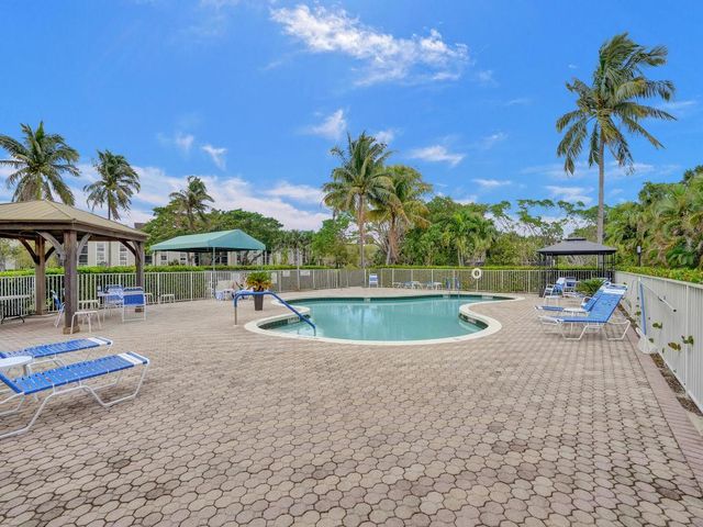955 Egret Circle 405, Delray Beach, FL 33444