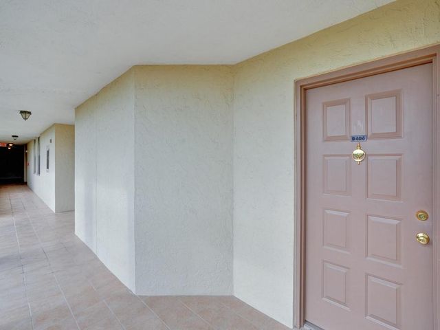 955 Egret Circle 405, Delray Beach, FL 33444