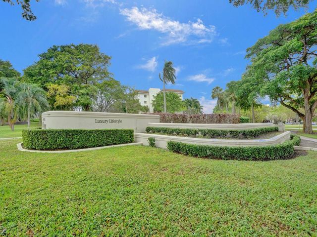 955 Egret Circle 405, Delray Beach, FL 33444