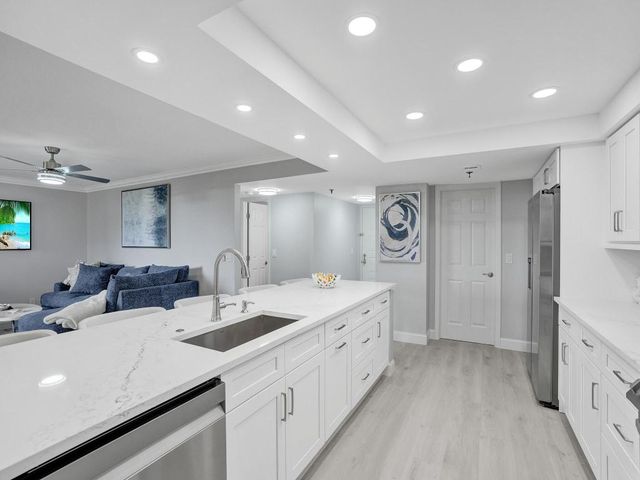 955 Egret Circle 405, Delray Beach, FL 33444