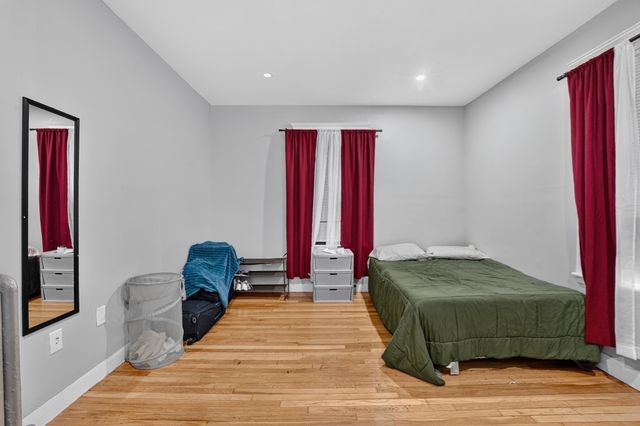31 Middleton, Boston, MA 02124
