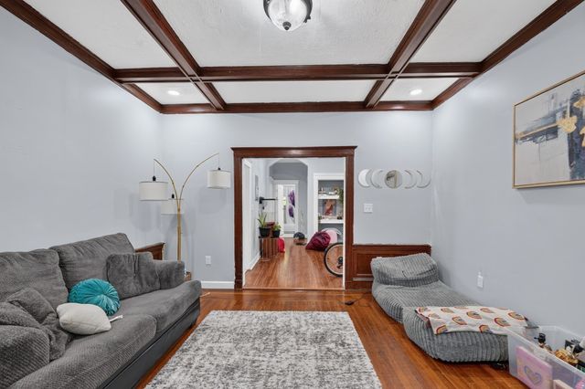 31 Middleton, Boston, MA 02124