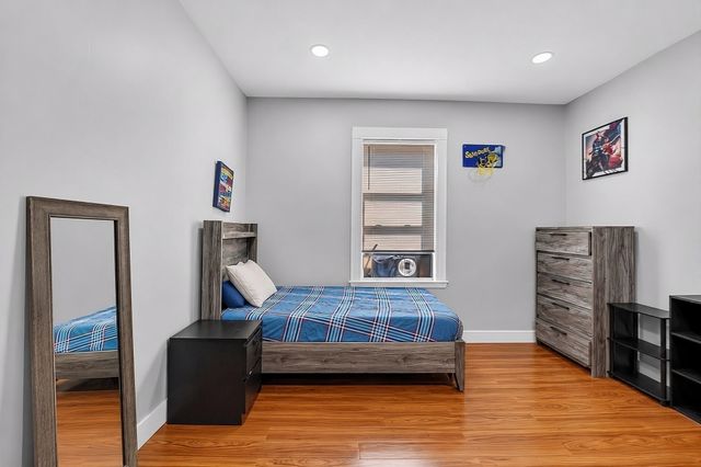 31 Middleton, Boston, MA 02124