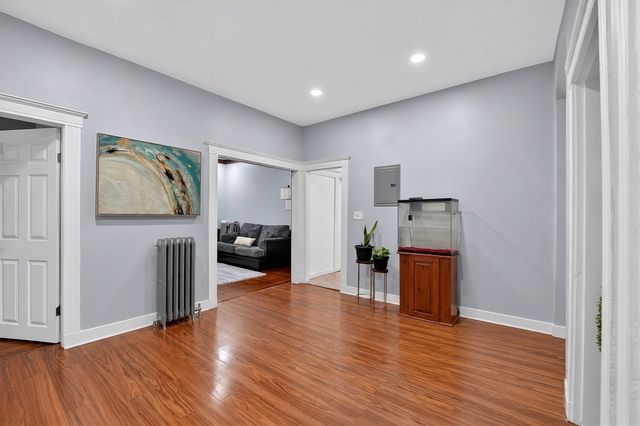 31 Middleton, Boston, MA 02124