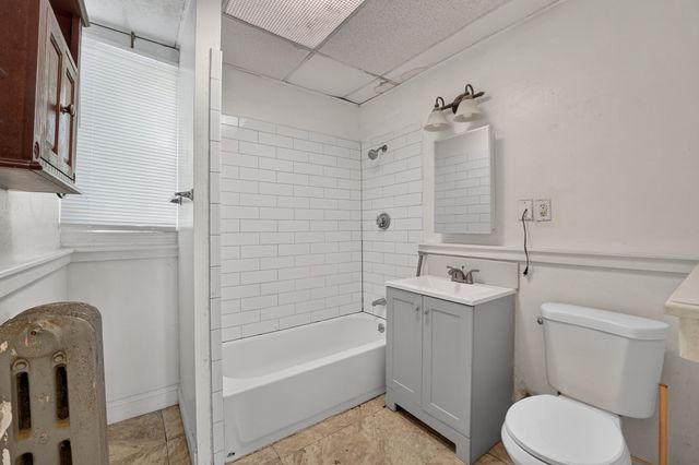 31 Middleton, Boston, MA 02124