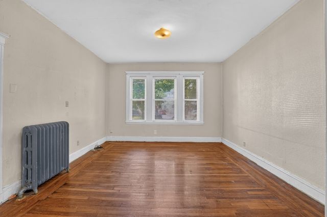 31 Middleton, Boston, MA 02124