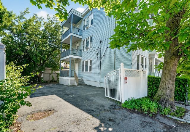 31 Middleton, Boston, MA 02124