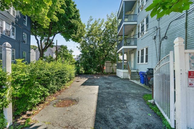 31 Middleton, Boston, MA 02124