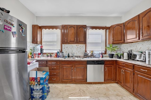 31 Middleton, Boston, MA 02124