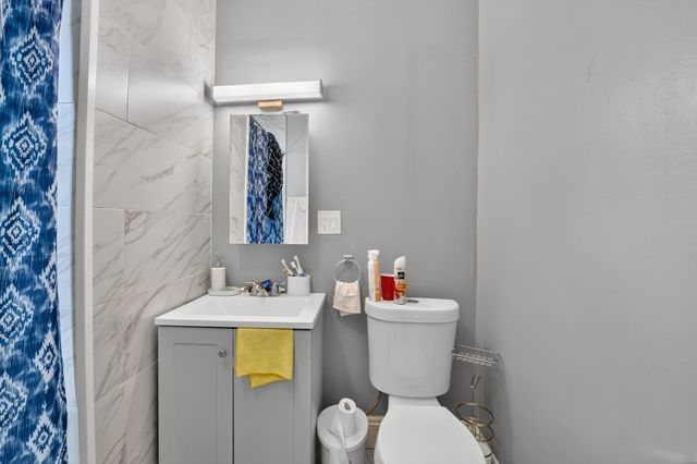 31 Middleton, Boston, MA 02124