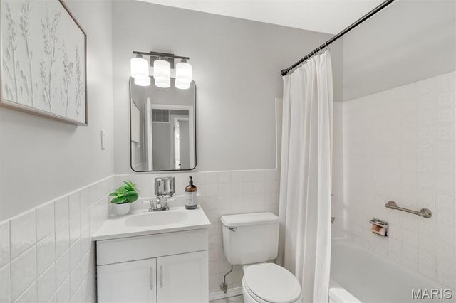 1107 Grenadier Lane, Manchester, MO 63021