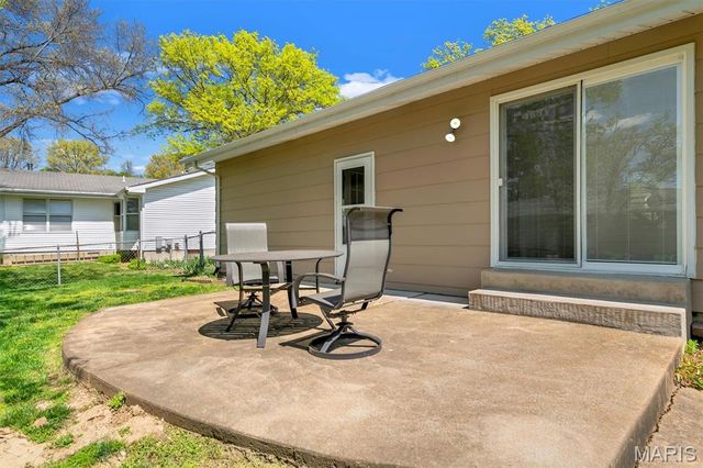 1107 Grenadier Lane, Manchester, MO 63021