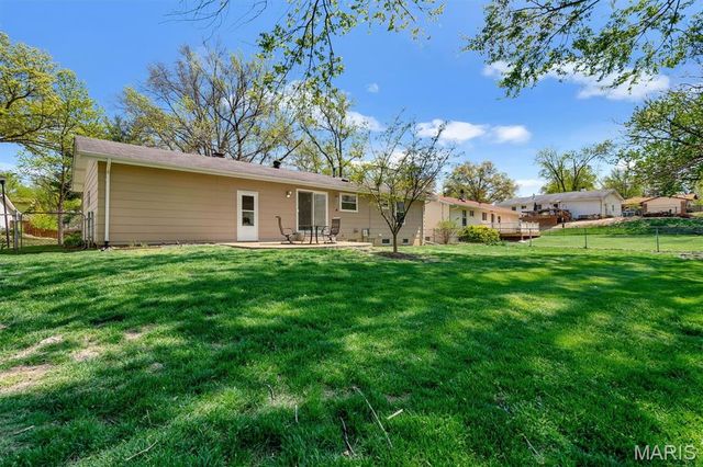 1107 Grenadier Lane, Manchester, MO 63021