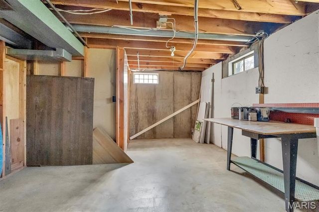 1107 Grenadier Lane, Manchester, MO 63021