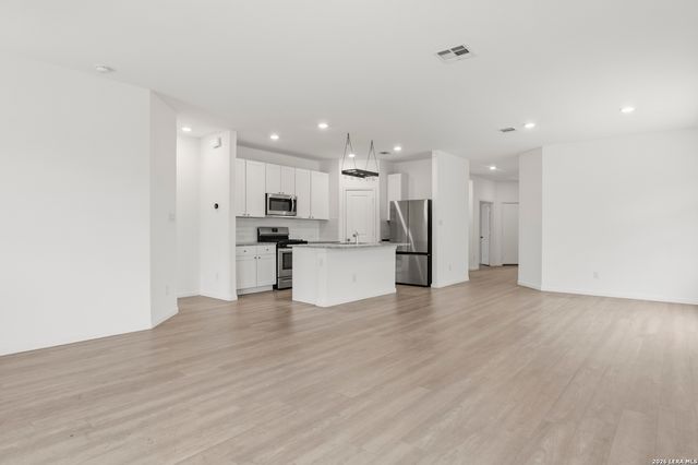 10651 ERINITA WAY, Converse, TX 78109