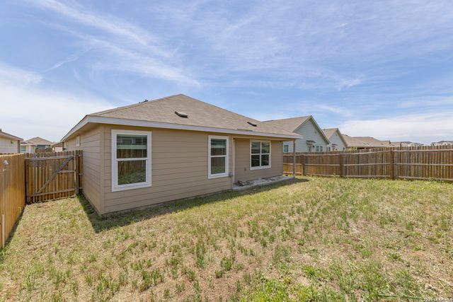 10651 ERINITA WAY, Converse, TX 78109
