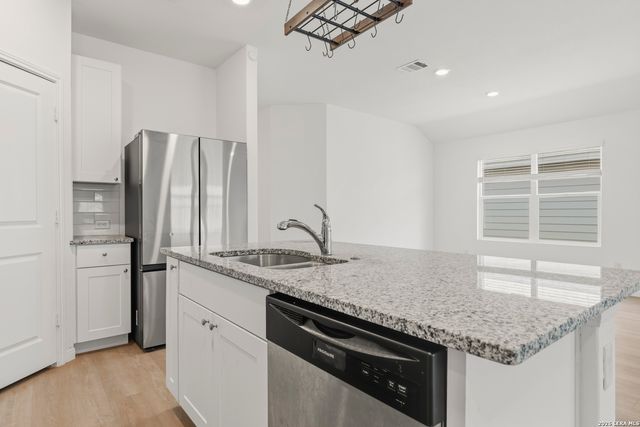 10651 ERINITA WAY, Converse, TX 78109