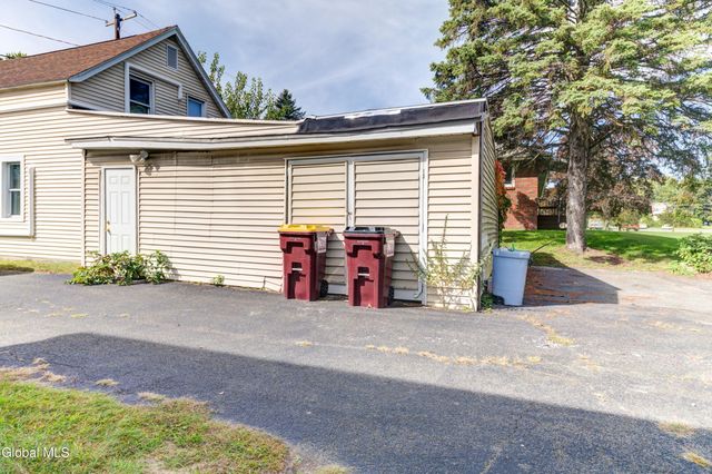 39 Exchange Street, Colonie, NY 12205