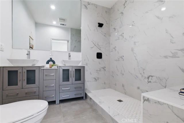 1364 S Ridgeley, Los Angeles, CA 90019