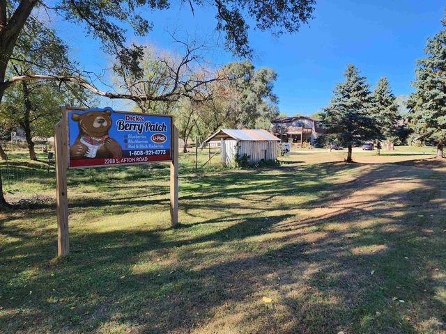 2290 S Afton Road, Beloit, WI 53511