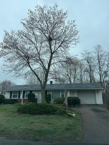 26 Debbie Rd, Brockton, MA 02302