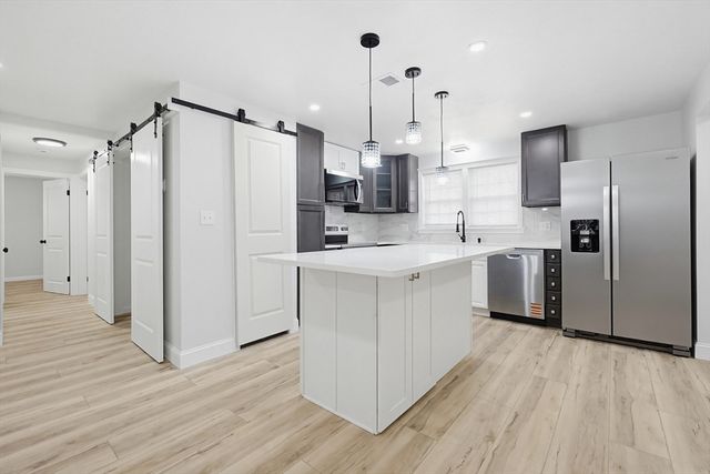 26 Debbie Rd, Brockton, MA 02302