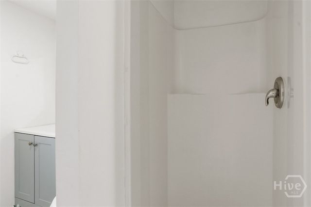 2017 Vermont, Savannah, GA 31404