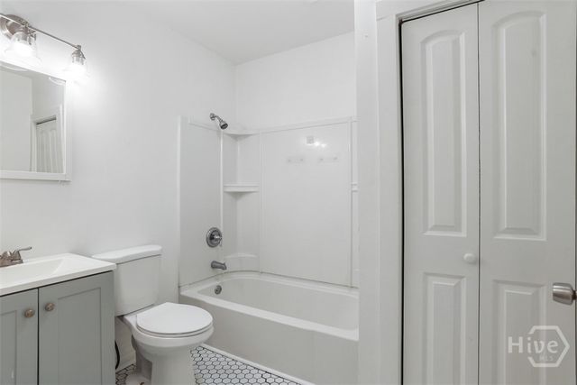 2017 Vermont, Savannah, GA 31404