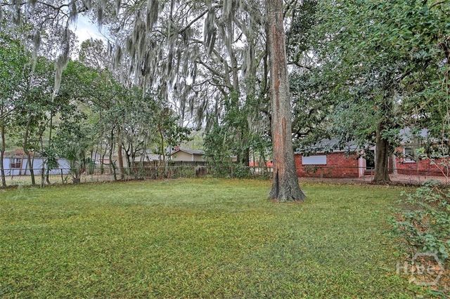 2017 Vermont, Savannah, GA 31404