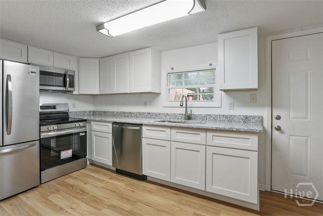 2017 Vermont, Savannah, GA 31404