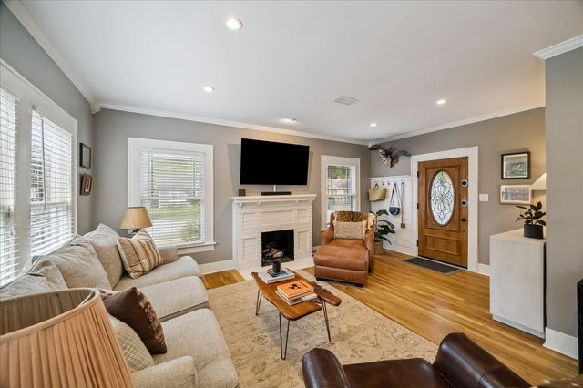 824 W Melwood Street, Houston, TX 77009