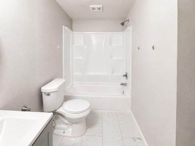 15517 Highway 6, Santa Fe, TX 77517