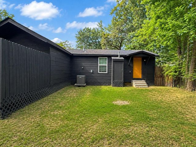 15517 Highway 6, Santa Fe, TX 77517