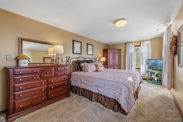 5650 Wendy Circle, Lockport Town, NY 14094