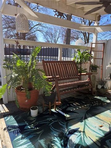 508 E Price Avenue, Savannah, MO 64485