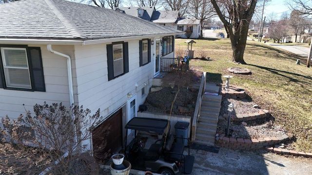 508 E Price Avenue, Savannah, MO 64485