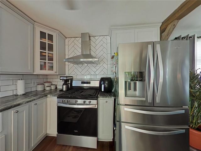 508 E Price Avenue, Savannah, MO 64485