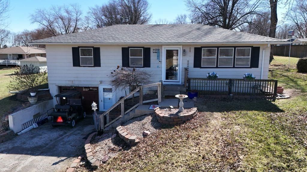 508 E Price Avenue, Savannah, MO 64485