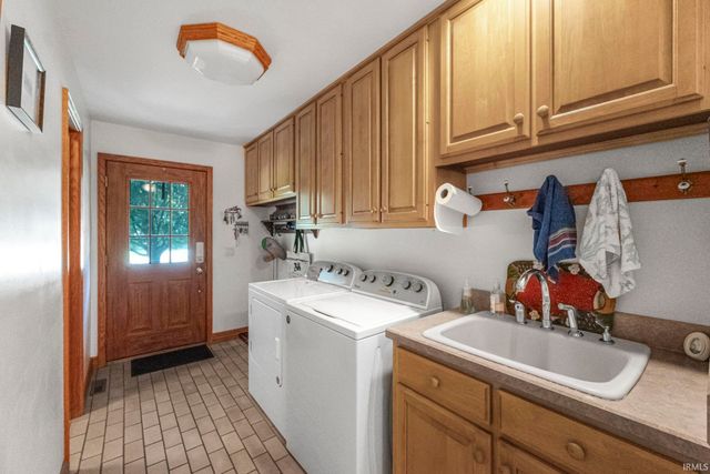 10872 N 875 E, Otterbein, IN 47970