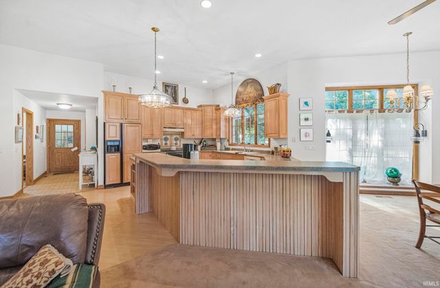 10872 N 875 E, Otterbein, IN 47970