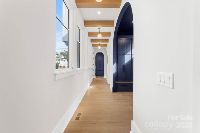 216 Walnut Street, Davidson, NC 28036