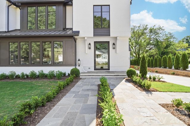 216 Walnut Street, Davidson, NC 28036