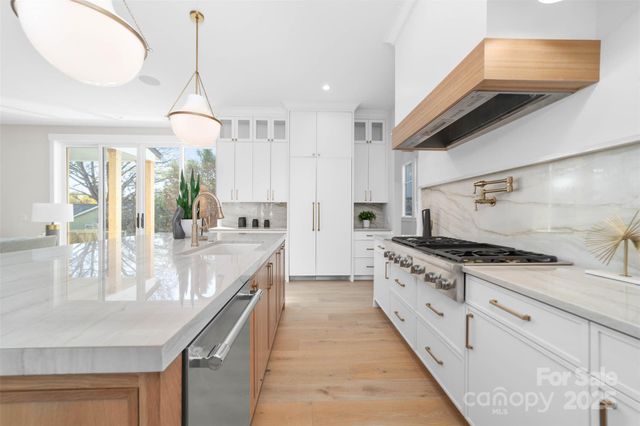 216 Walnut Street, Davidson, NC 28036