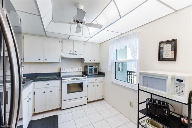 1740 Pine Valley DR # 211, Fort Myers, FL 33907