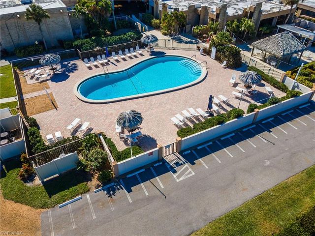 1740 Pine Valley DR # 211, Fort Myers, FL 33907