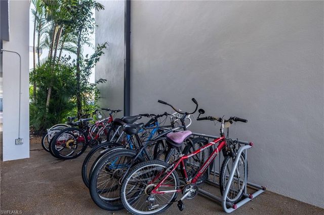 1740 Pine Valley DR # 211, Fort Myers, FL 33907