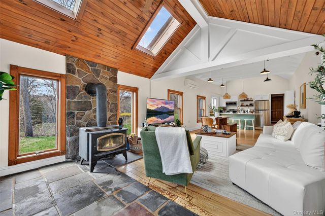96 Lower Wisner Road, Warwick, NY 10990