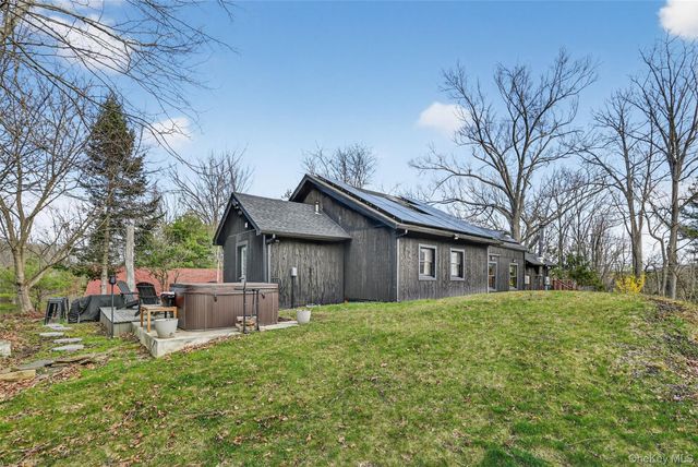 96 Lower Wisner Road, Warwick, NY 10990
