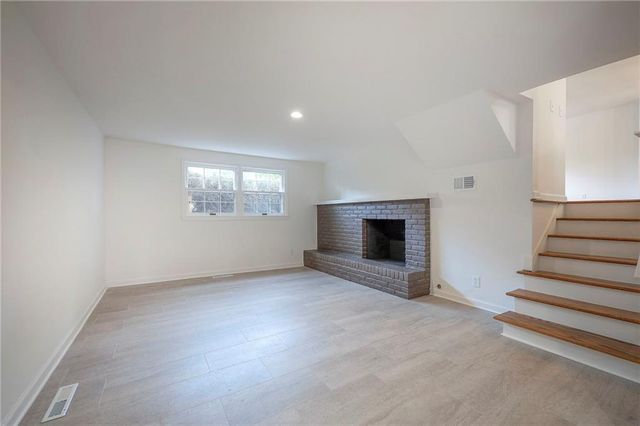 7622 W 97th Terrace, Overland Park, KS 66212